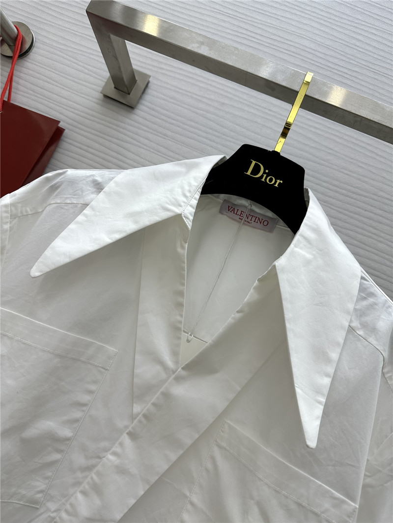 Va1e*ntin0 v-neck design oblique placket shirt replica d&g clothing