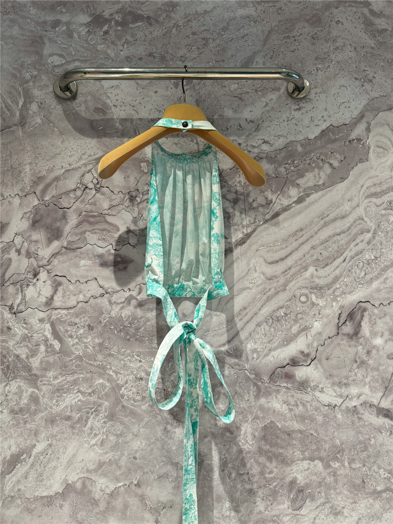 D10r allover floral printed halterneck top