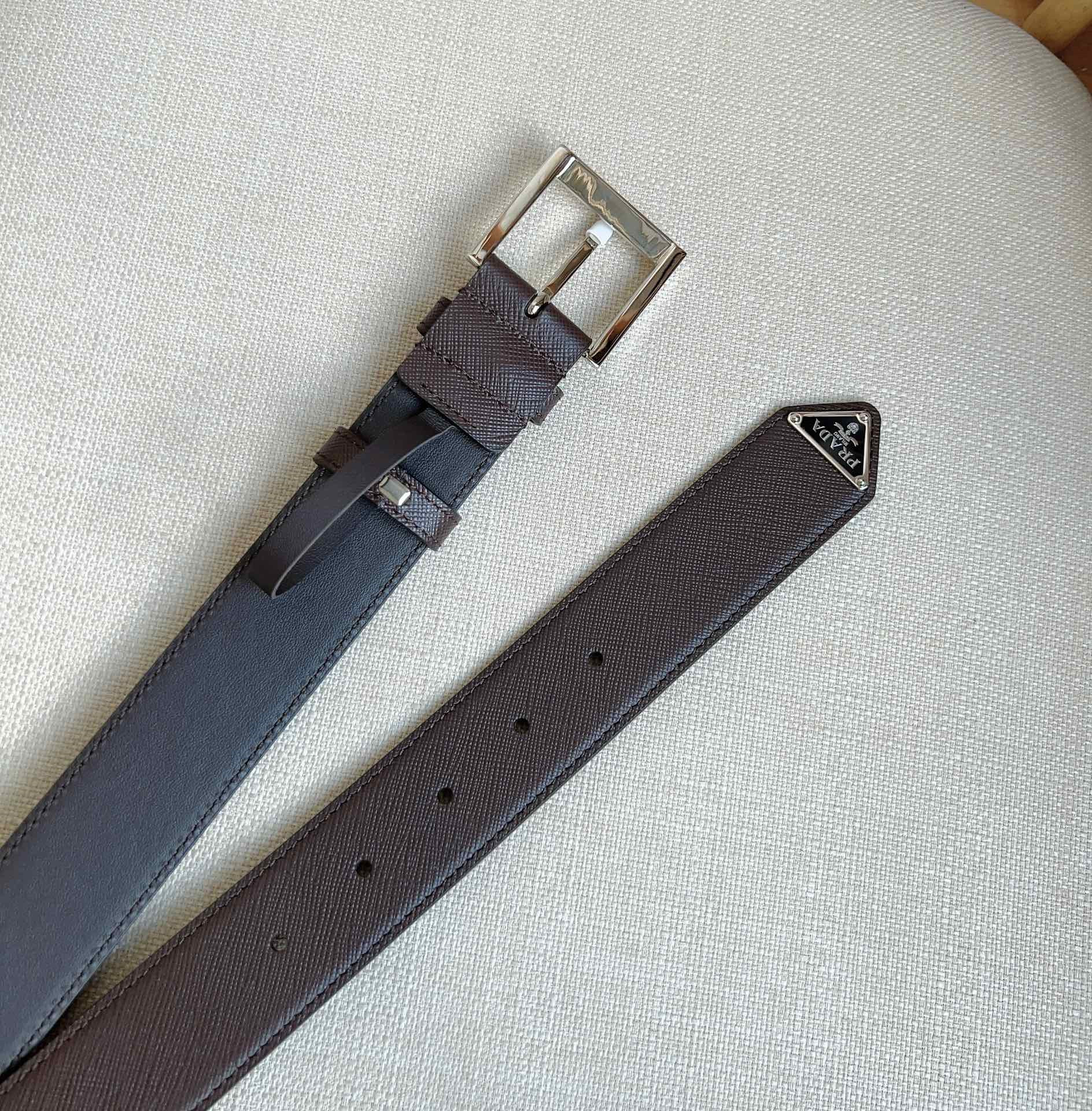 Pra*a triangle logo belt