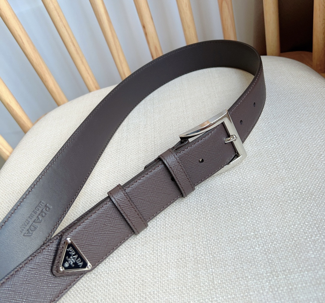 Pra*a triangle logo belt