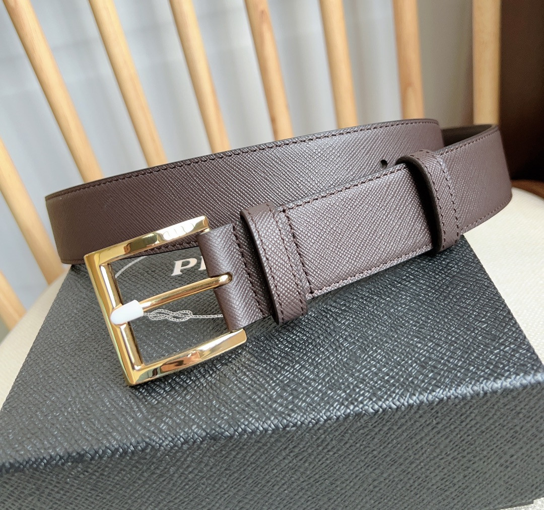 Pra*a triangle logo belt
