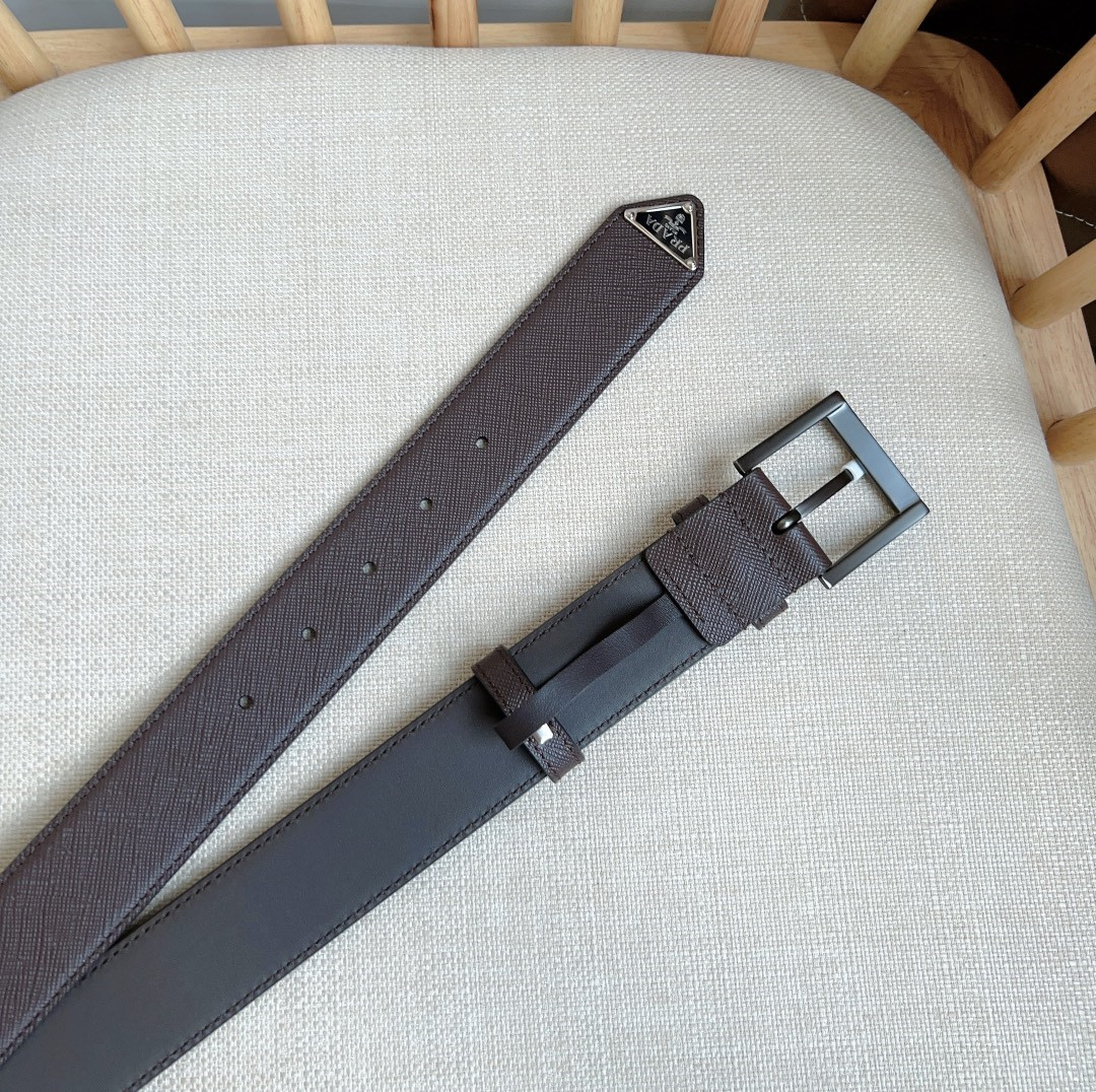 Pra*a triangle logo belt