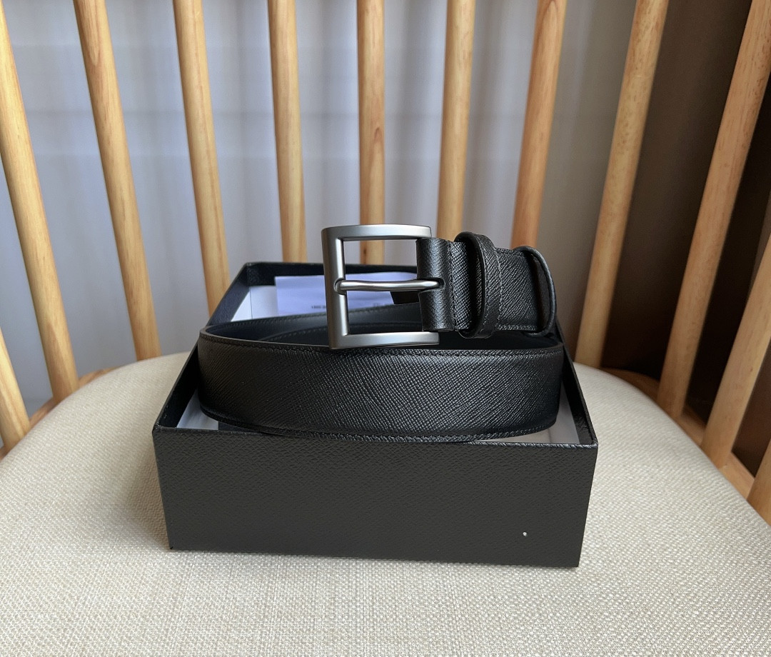 Pra*a triangle logo belt