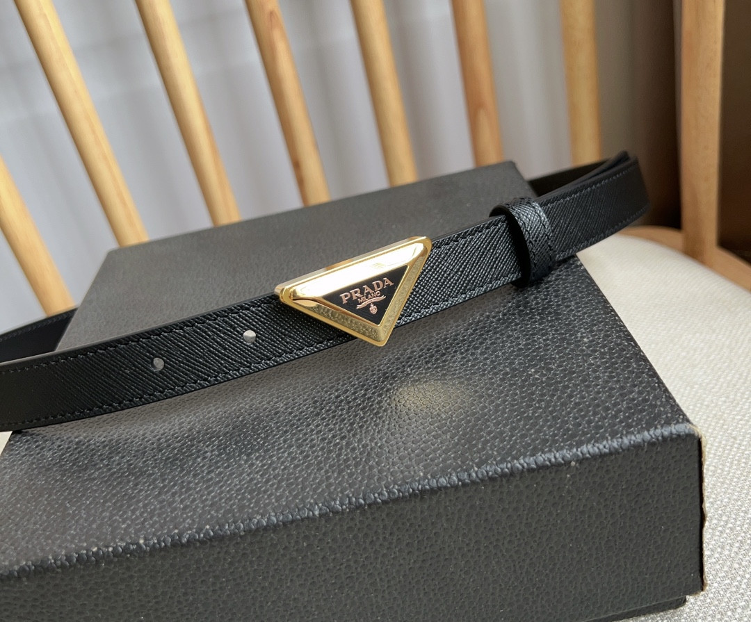 Pra*a triangle logo outline belt