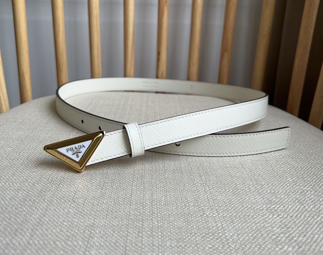 Pra*a triangle logo outline belt