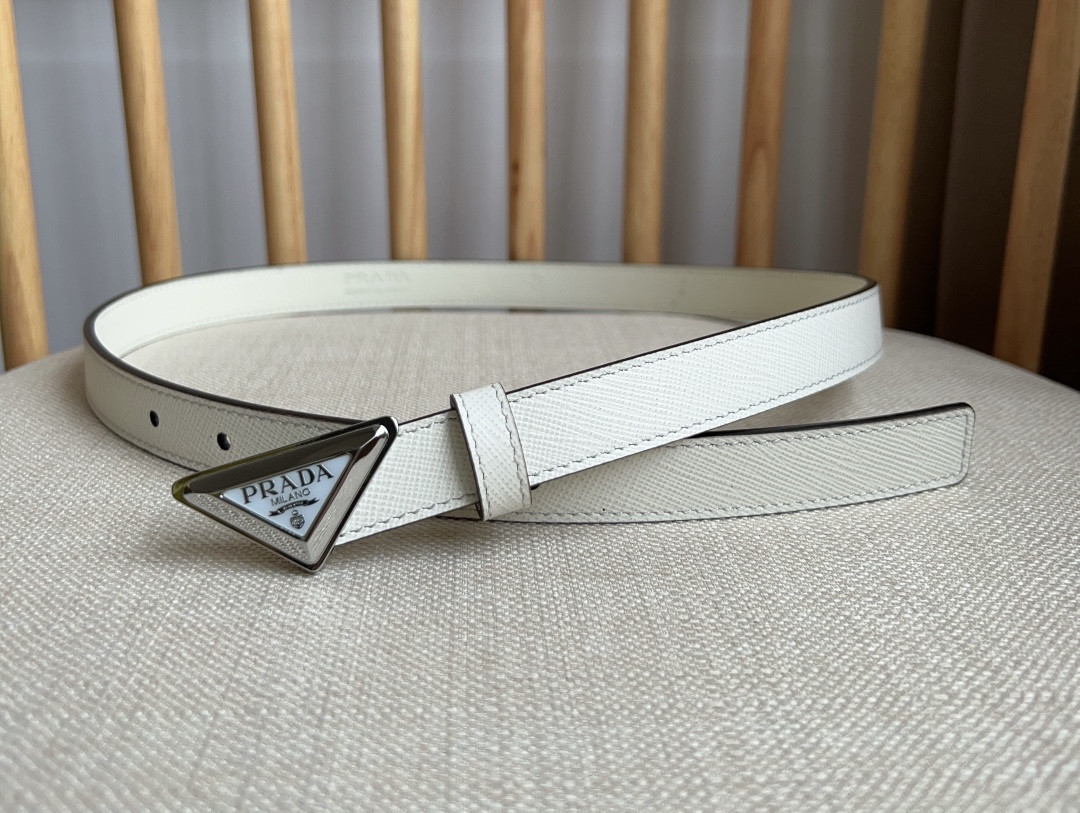 Pra*a triangle logo outline belt