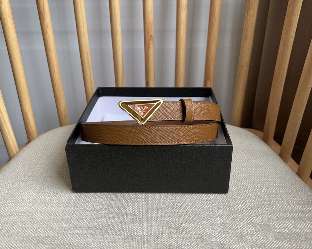 Pra*a triangle logo outline belt