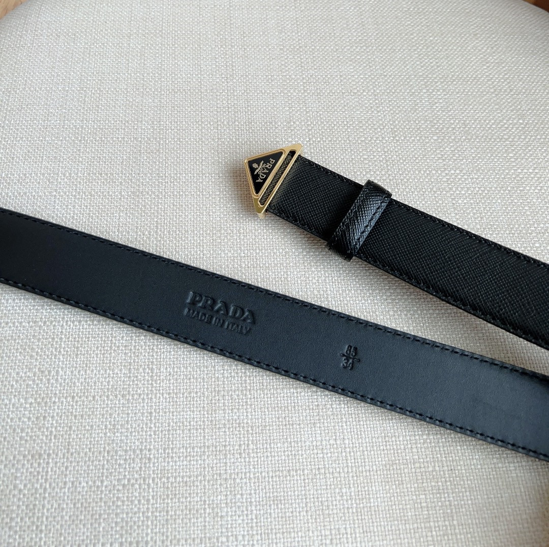 Pra*a triangle logo outline belt