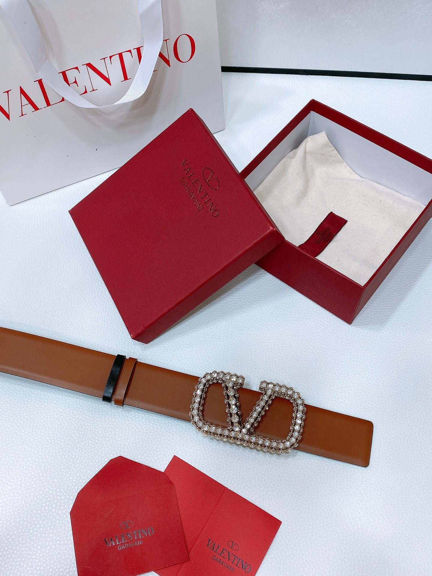 Va1e*ntin0 reversible calfskin belt