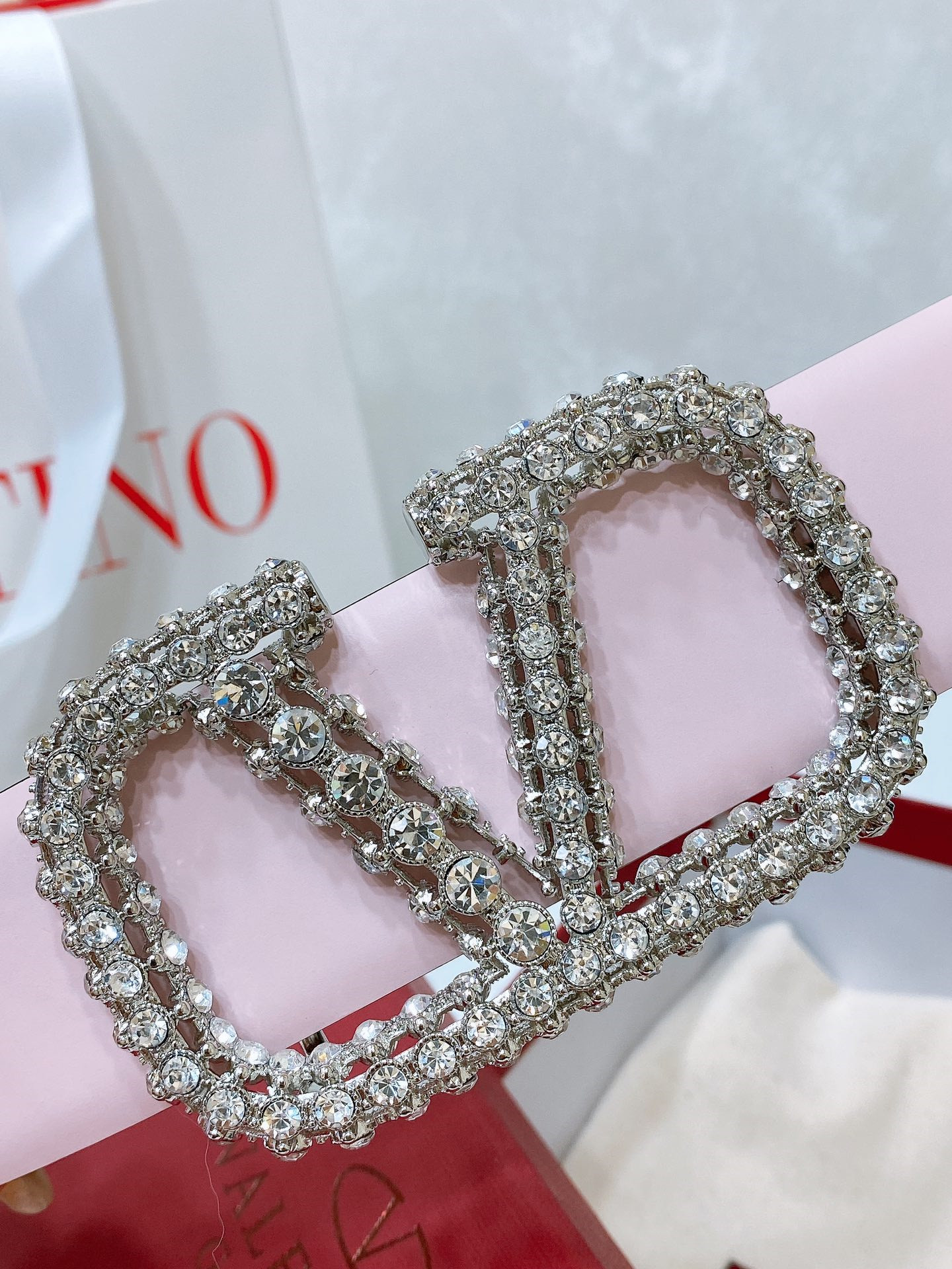 Va1e*ntin0 reversible calfskin belt