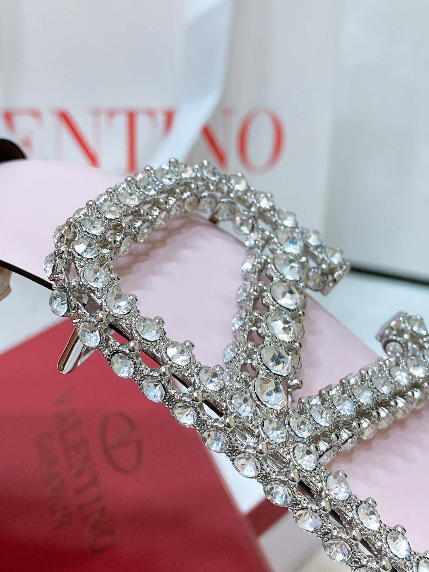 Va1e*ntin0 reversible calfskin belt