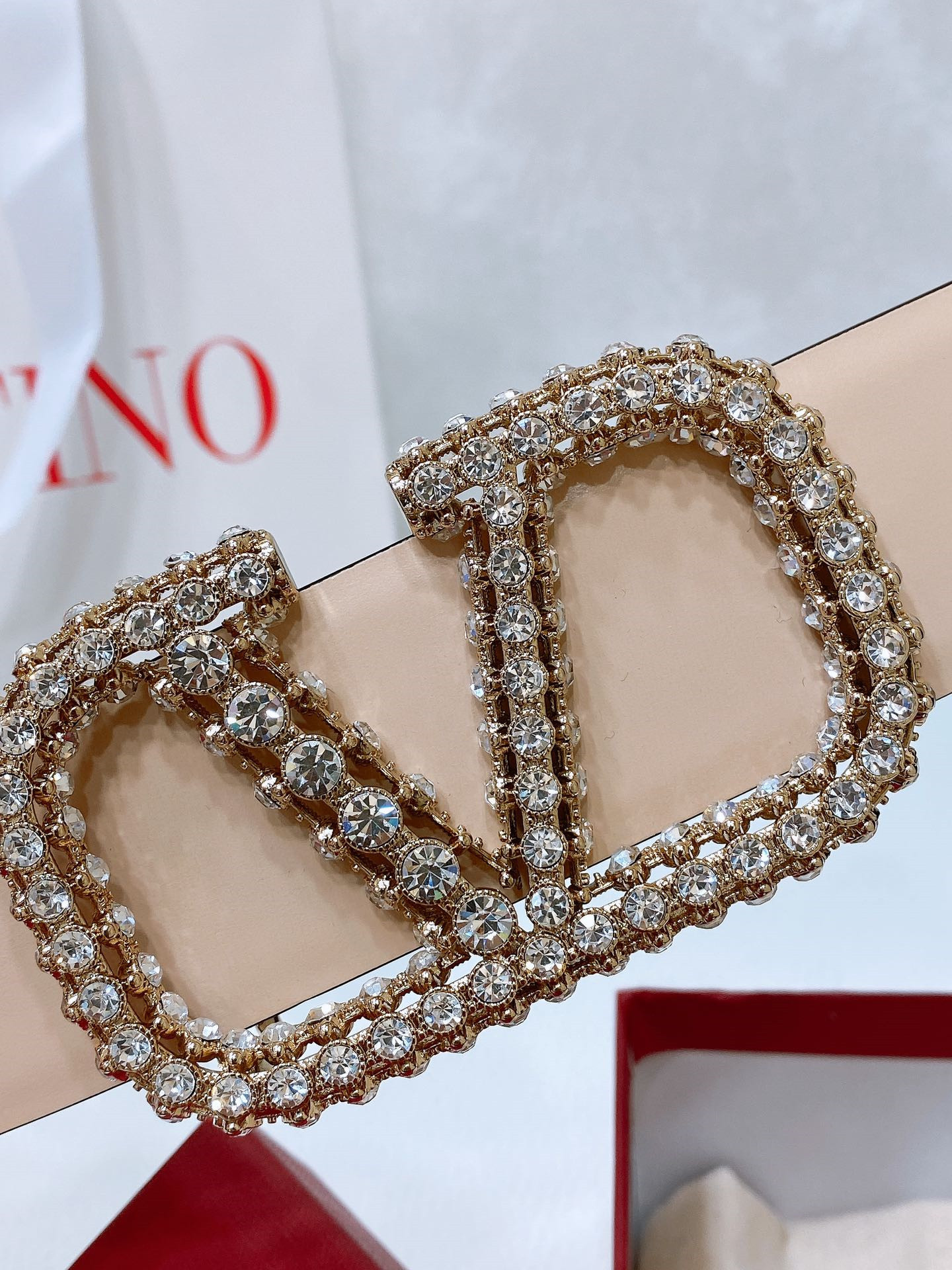 Va1e*ntin0 reversible calfskin belt