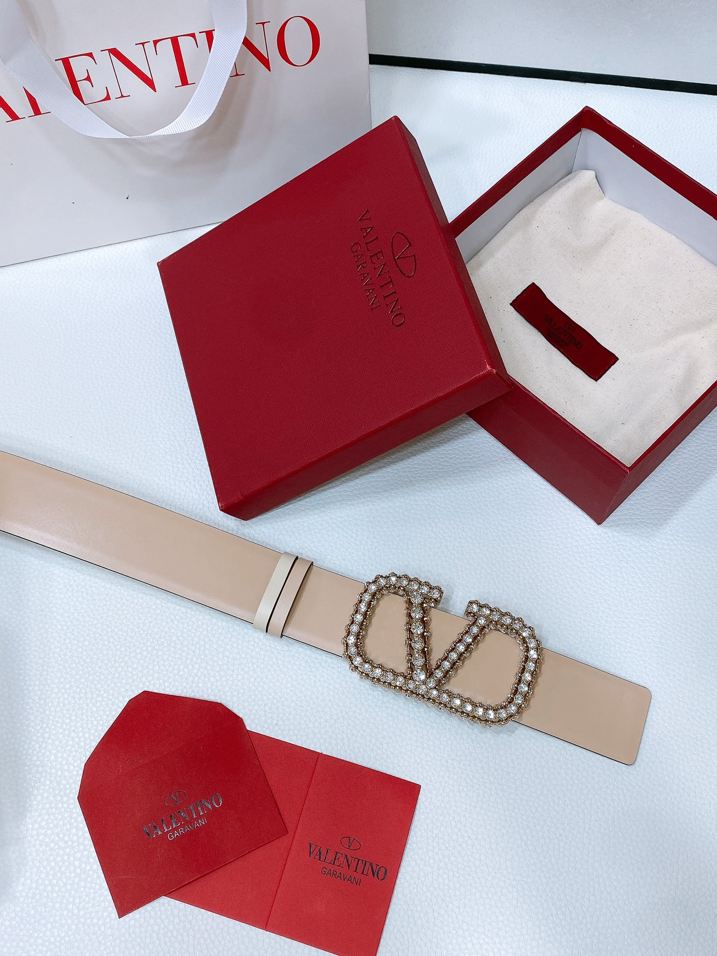 Va1e*ntin0 reversible calfskin belt