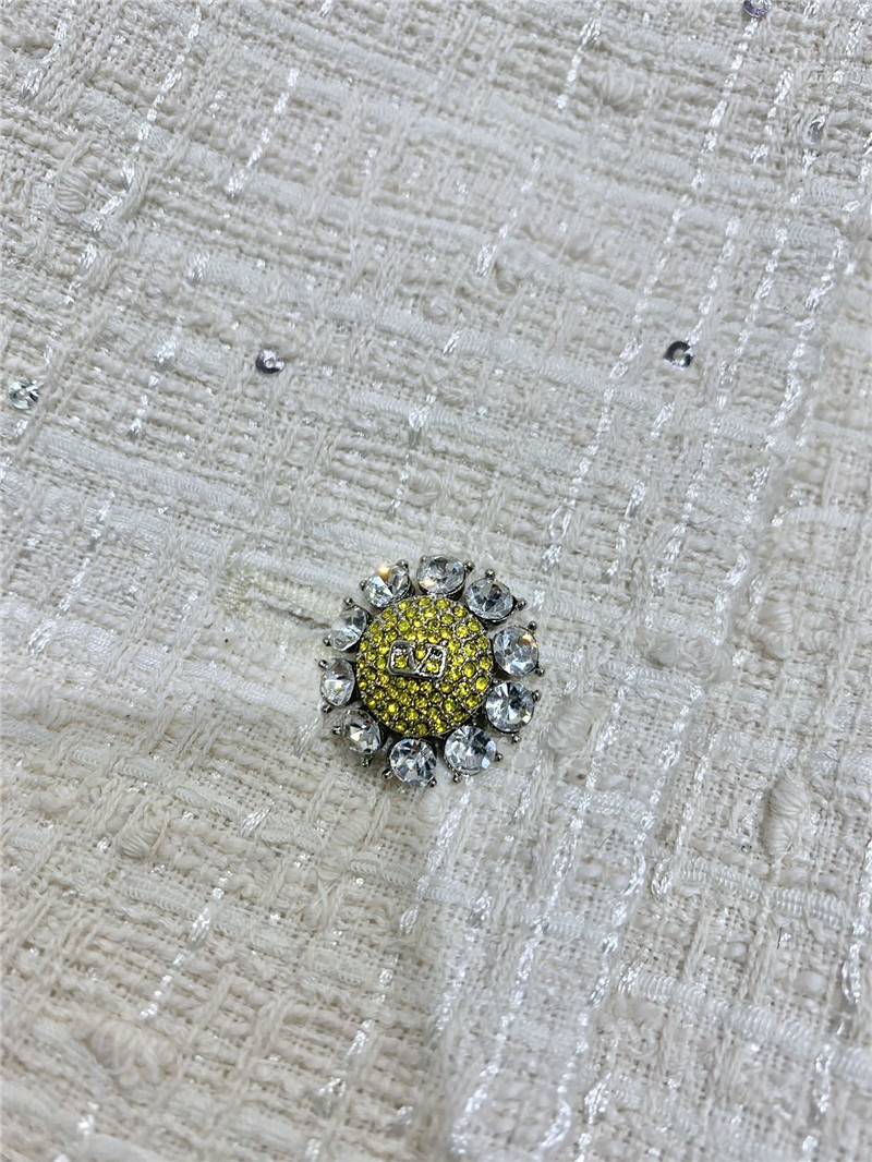 Va1e*ntin0 sequined ostrich feather cuffs suit replica clothes