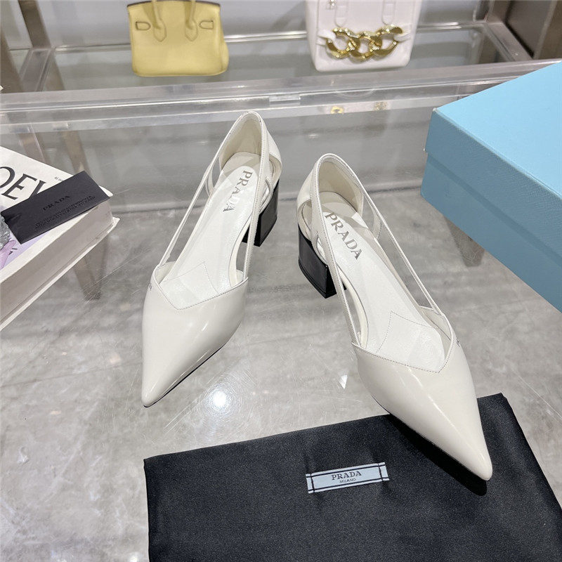 pra*a pointed toe block heel sandals Marg*e1a replica shoes