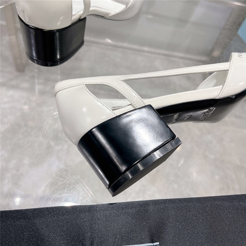 pra*a pointed toe block heel sandals Marg*e1a replica shoes