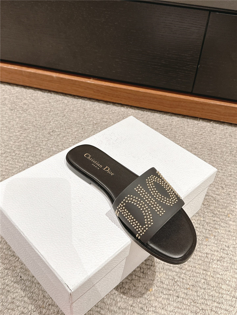 D10r dway slide black calfskin with gold-finish studs