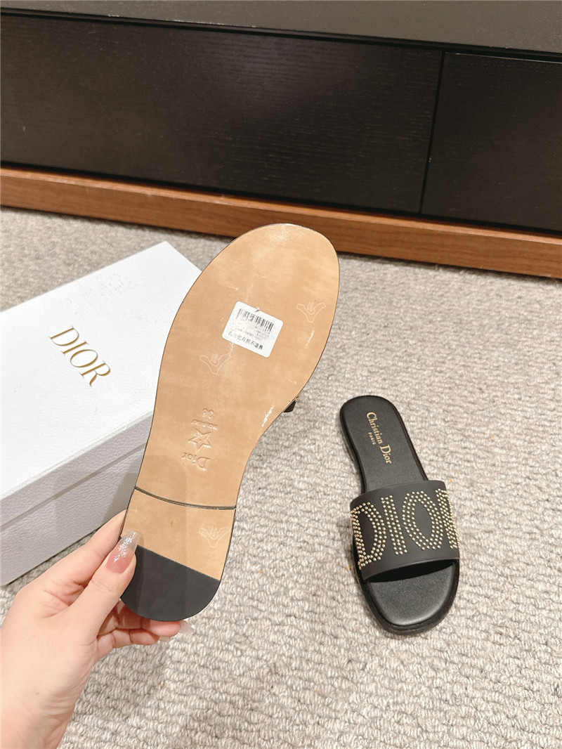 D10r dway slide black calfskin with gold-finish studs