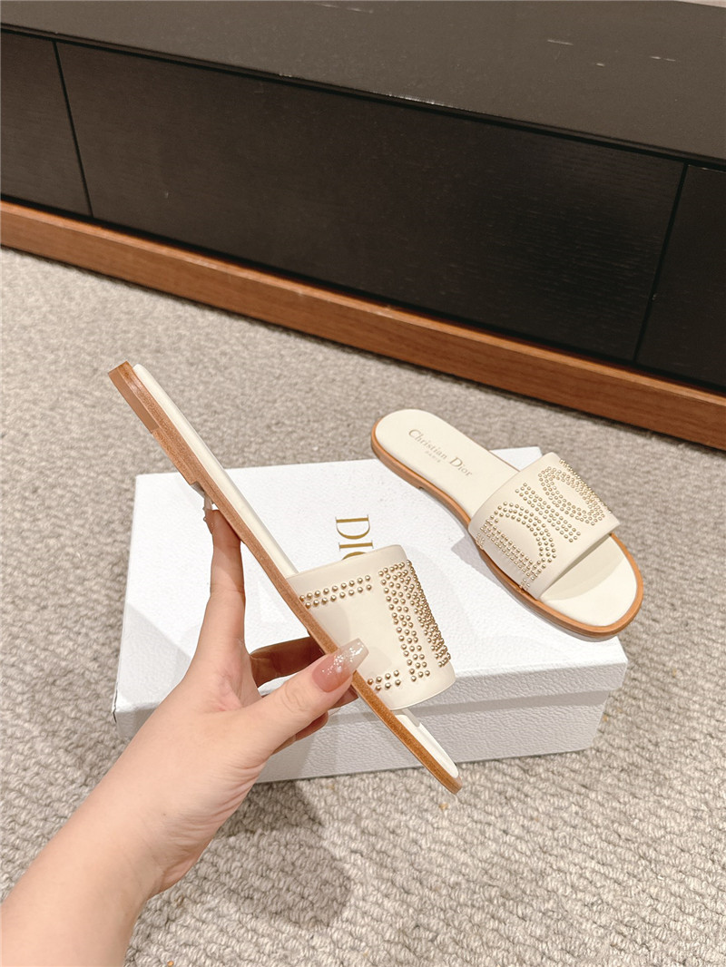 D10r dway slide white calfskin with gold-finish studs