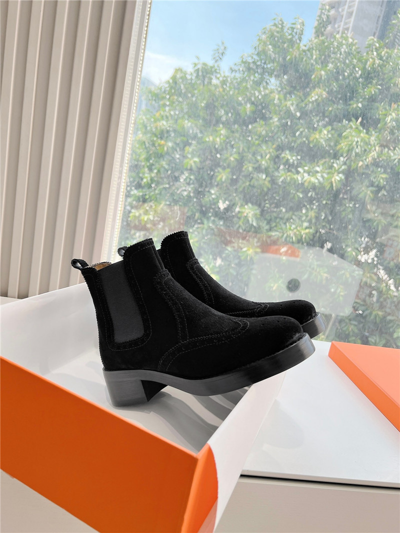 H**me5 suede chelsea boots