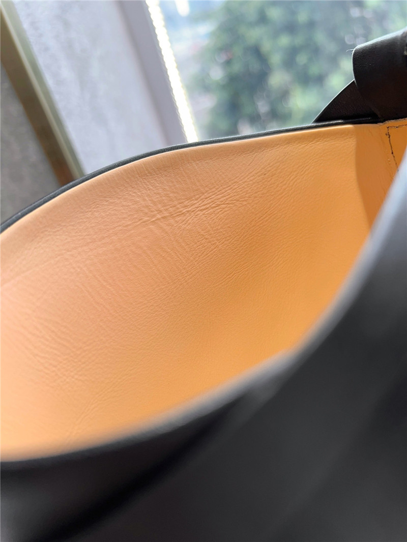 H**me5 faustine boot in black