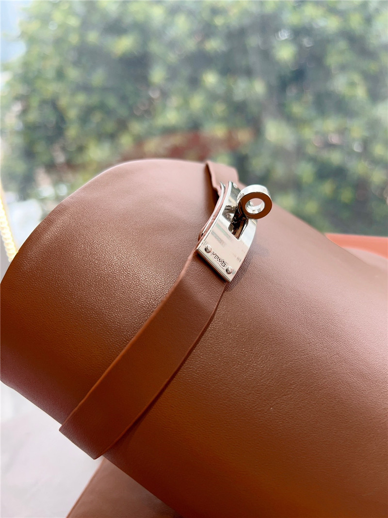 H**me5 faustine boot in brown