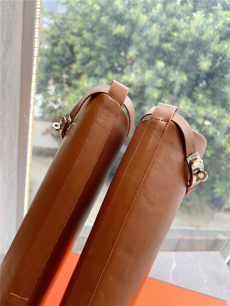 H**me5 faustine boot in brown