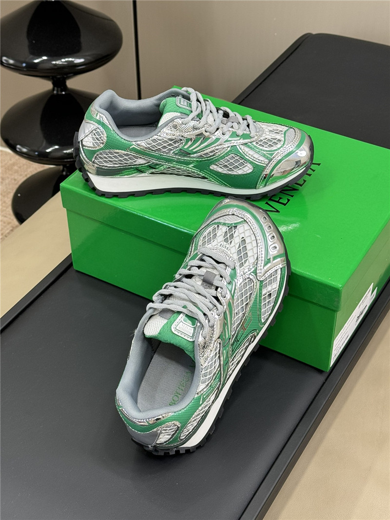 b0tt*ga Ven*ta orbit sneakers green