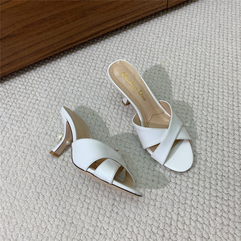 D10r tribales white patent leather heeled slides