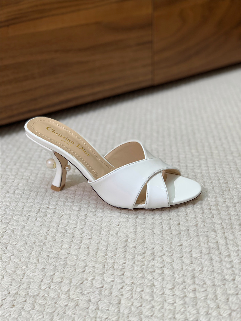 D10r tribales white patent leather heeled slides