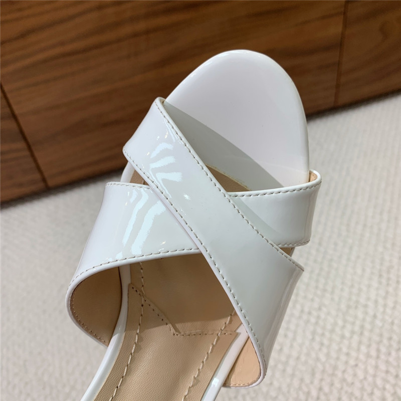 D10r tribales white patent leather heeled slides