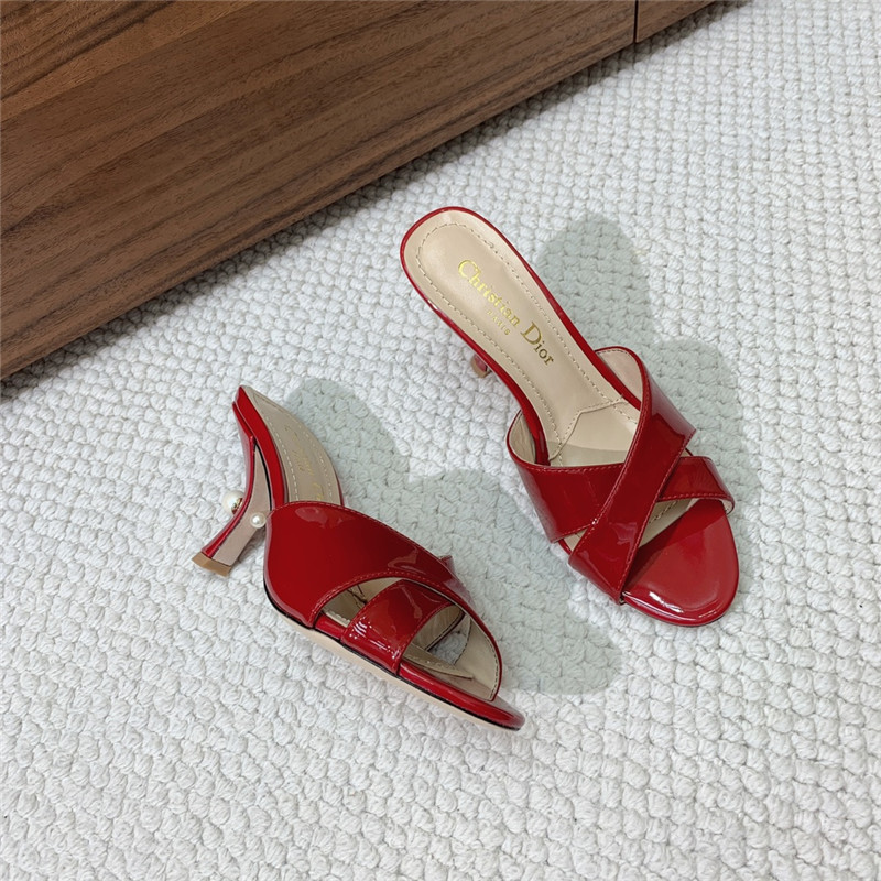 D10r tribales red patent leather heeled slides