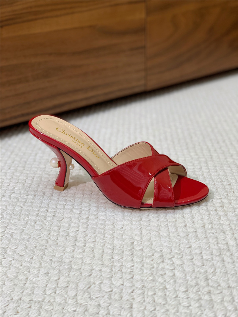 D10r tribales red patent leather heeled slides