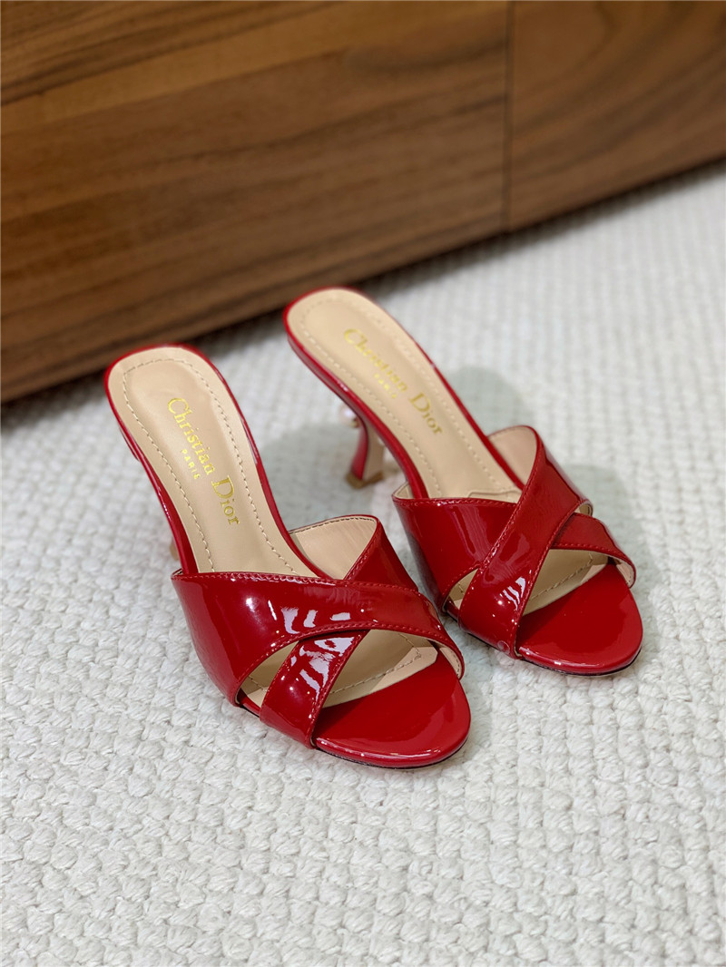 D10r tribales red patent leather heeled slides