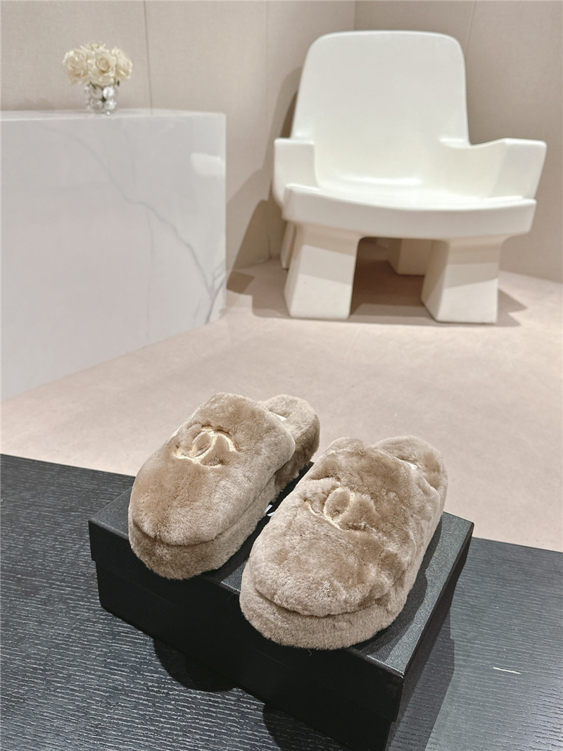 Ch**el embroidered beige fur flat platform mules