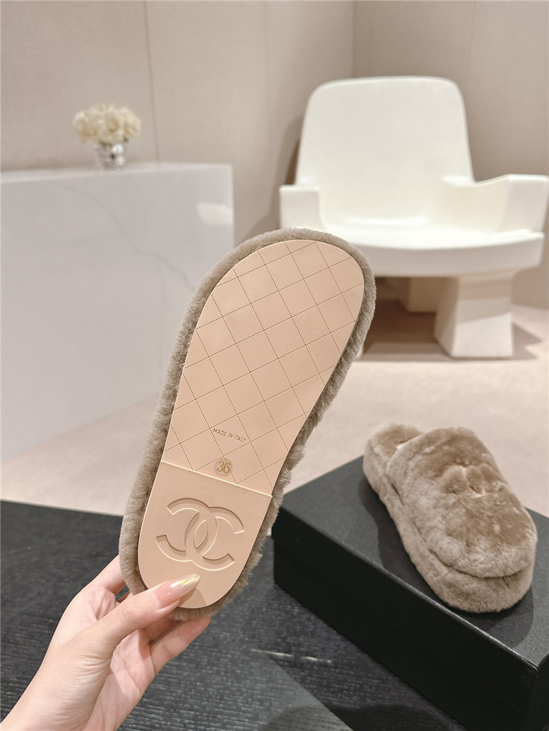 Ch**el embroidered beige fur flat platform mules