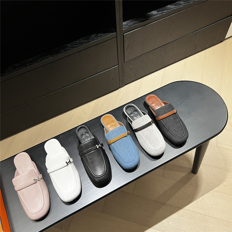 H**me5 buckle groupie mules black goatskin