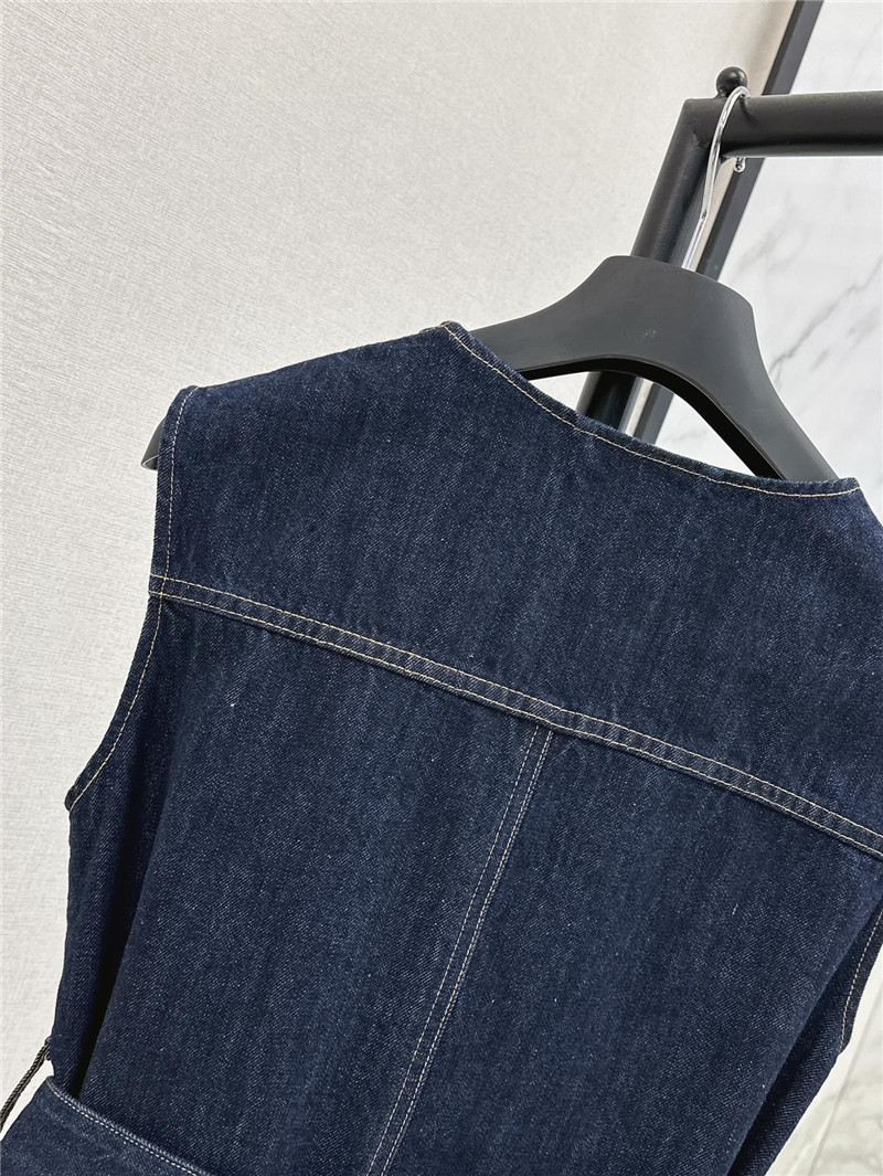 D10r vest replica designer clothing websites