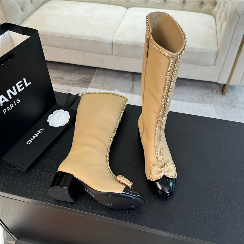 Ch**el beige calfskin bow patent leather keen high boots