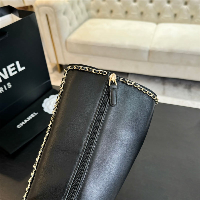 Ch**el black calfskin bow patent leather keen high boots