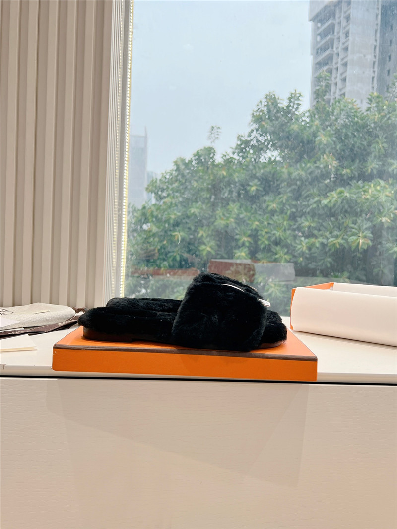 H**me5 shearling h cut-out izmir sandal black