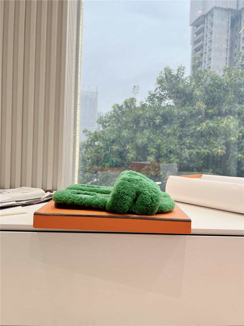 H**me5 shearling h cut-out izmir sandals green