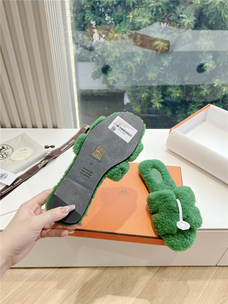H**me5 shearling h cut-out izmir sandals green