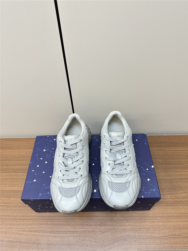 Gvc*1 gray chunky sneakers