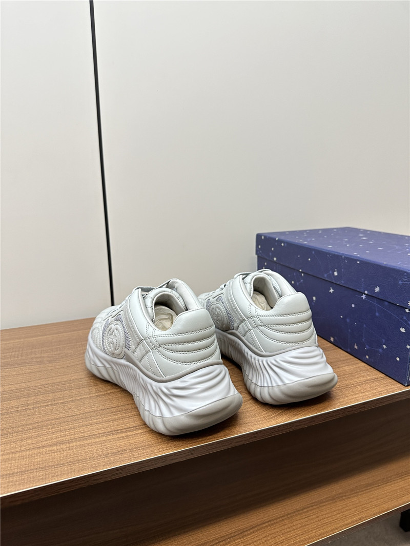 Gvc*1 gray chunky sneakers