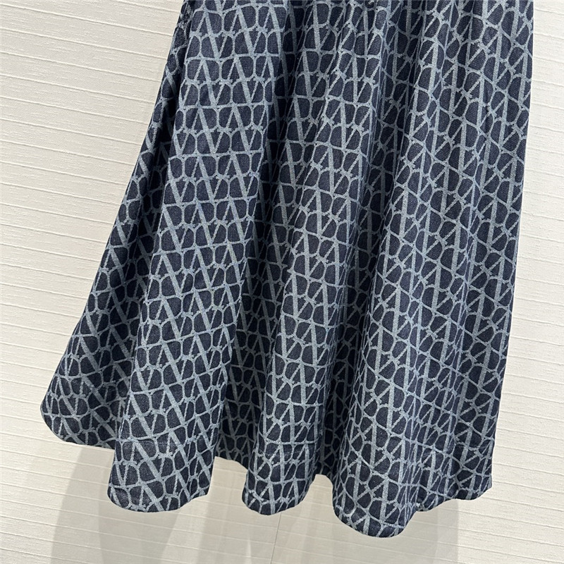 Va1e*ntin0 v jacquard denim long skirt replica clothing