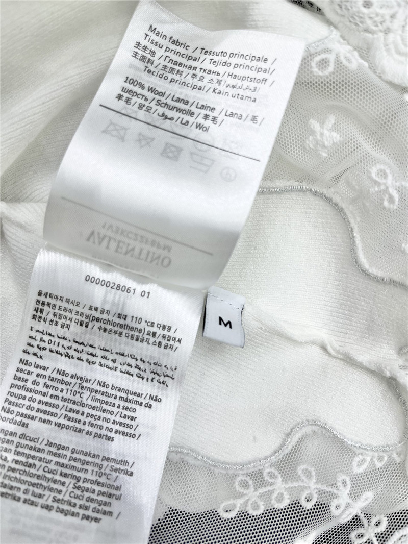 Va1e*ntin0 round neck long sleeve + skirt suit replica d&g clothing