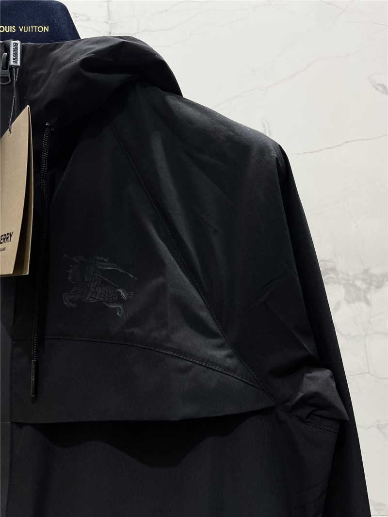 Bv*b*rry outdoor sportswear replica clothes