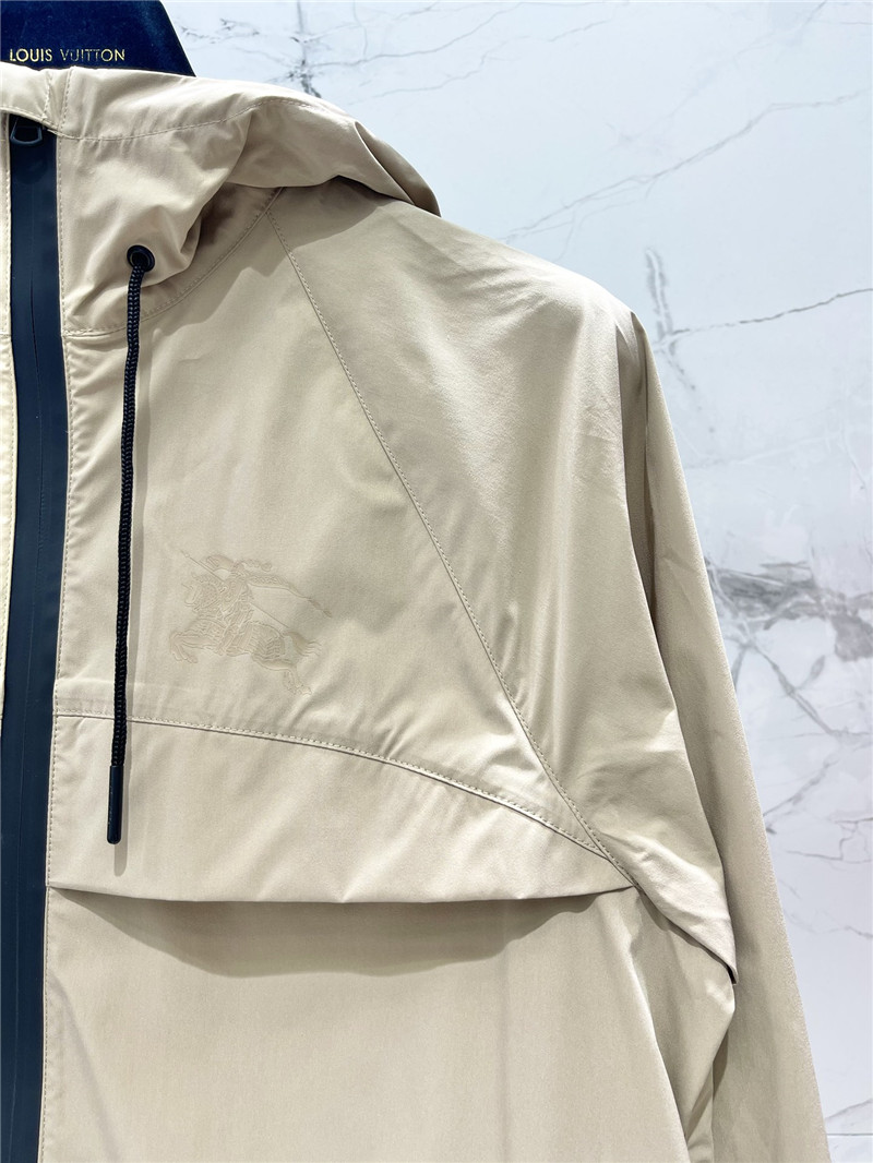 Bv*b*rry outdoor sportswear replica clothes