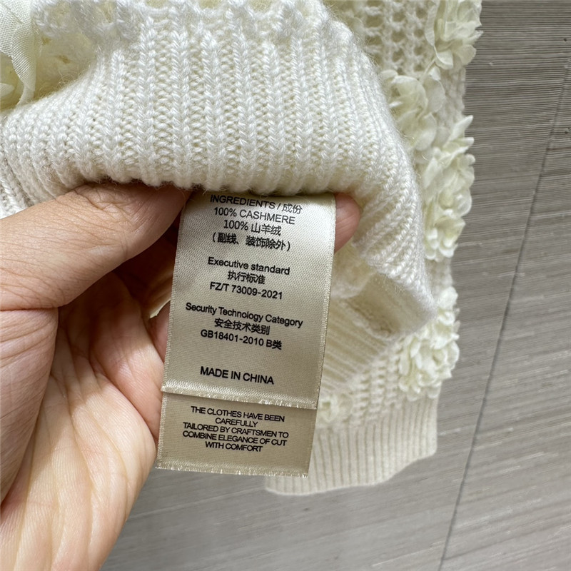 Ce1i*e 3d flower knitted top replica clothes